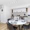 Urban Boho Chic Renovated 2BR with Balcony