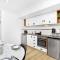 Urban Boho Chic Renovated 2BR with Balcony
