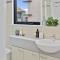 Urban Boho Chic Renovated 2BR with Balcony