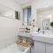 Rivervale Family Retreat-optus,river,shops,crown