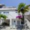 Luxury Studio Apartment White Sensation