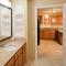 White River Inn & Suites