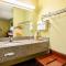 Econo Lodge Athens I-65