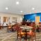 Super 8 by Wyndham Osseo WI
