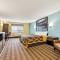 Super 8 by Wyndham Osseo WI