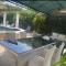 Très beau Studio lumineux dans Villa avec piscine