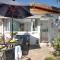 Lucy Lou, charming holiday bungalow in Devon