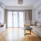 Modern One-Bedroom Apartment - 5 min to Porto Montenegro