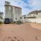 Bright Milford Beach House with Outdoor Shower