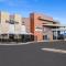 Days Inn & Suites by Wyndham Winkler