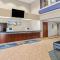 Days Inn & Suites by Wyndham Winkler