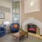 Days Inn & Suites by Wyndham Winkler