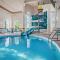 Days Inn & Suites by Wyndham Winkler