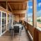 Luxury penthouse with Balcony Ski Storage Carport Lift