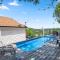 The Heritage Hideaway Sweeping Views Games & More