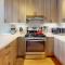 Bridgepoint Condo 30