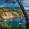 T4 · Beachside escape with unbeatable views