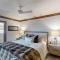 Lion Square Lodge South 750