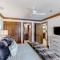 Lion Square Lodge South 750