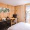 Wine Moose w Hot tub Fireplace Sauna 9min to Mt Snow