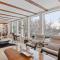 Maple Pine w Hot Tub Pool Table 3min to Mount Snow