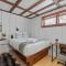 Maple Pine w Hot Tub Pool Table 3min to Mount Snow
