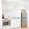 1BED-1BATHROOM-POOL-Gym-Sleeps 4 Guests