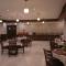 Hotel Clarks Collection Bhavnagar