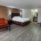 Days Inn & Suites by Wyndham Tyler