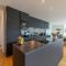 Bodensee Bergblick Suite by Stadtlandnest