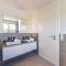 Bodensee Bergblick Suite by Stadtlandnest