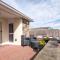 One bedroom bungalow with private garden at Parkland, near Kingsbridge