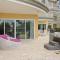 Beachfront - Beach Garden 1BR condo - E124-2