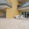 Beachfront - Beach Garden 1BR condo - E124-2