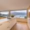 Fifteen by Amazing Accom