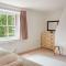 5 Bed in Wroxham 56103