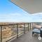Executive Suite on the 31st Floor Queen Bed with Sofa Bed Free Parking BBQ