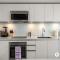 Executive Suite on the 31st Floor Queen Bed with Sofa Bed Free Parking BBQ