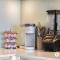 Executive Suite on the 31st Floor Queen Bed with Sofa Bed Free Parking BBQ