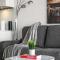 Executive Suite on the 31st Floor Queen Bed with Sofa Bed Free Parking BBQ