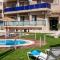 Leonidas Hotel & Apartments