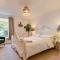 1 Bed in cotswolds 90128