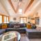 4 Bedroom Home by Leavetown Vacations