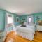 4 Bedroom Home by Leavetown Vacations