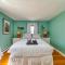 4 Bedroom Home by Leavetown Vacations