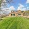 6 Bed in Ellington 91805