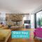East Cottage * Wood Burning Hot Tub * Garden