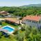 Holiday House OLIVE GROVE with pool and garden