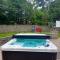 Luxury Villa- Hot Tub-King Bed Suite-Fenced Yard-Game Room-Fire Pit-Ski