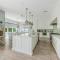 Batemans - New Luxury Canal Front Home with Pool Spa Dock Close to Bean Point Pine Ave